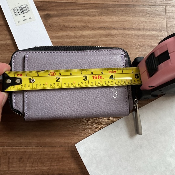 BNWT Calvin Klein Lanyard/ Coin Purse - Light Purple/Lavander - Picture 10 of 10